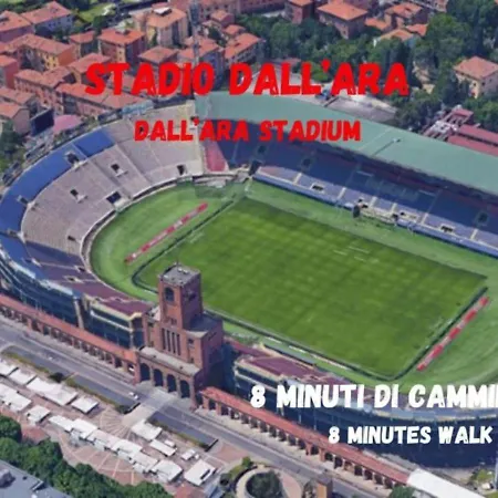 Industrial Design Loft - Vicino Lo Stadio Appartement